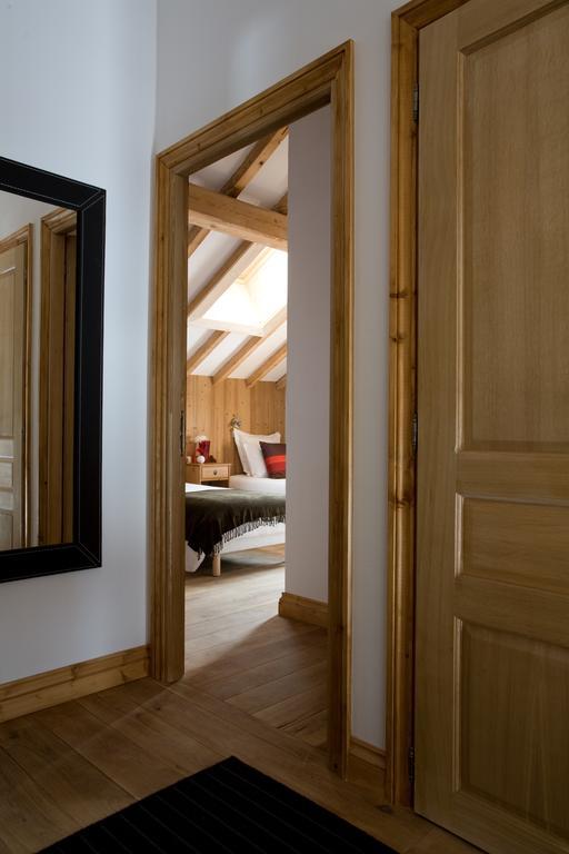 Yeti Lodge Rooms 阿让蒂耶尔 外观 照片