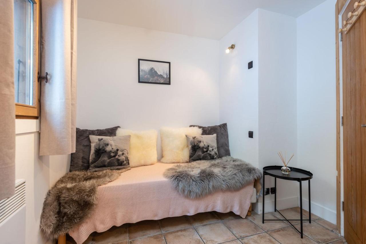 Yeti Lodge Rooms 阿让蒂耶尔 外观 照片