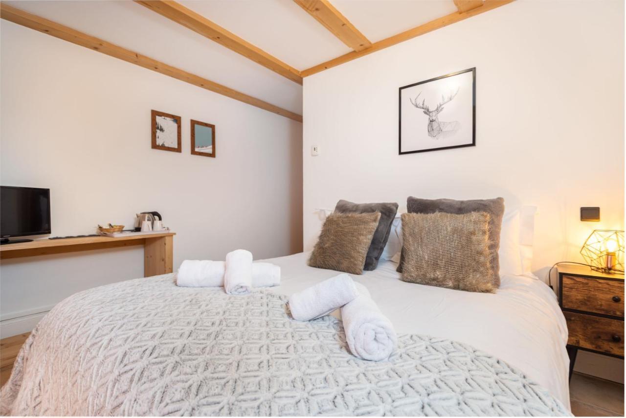 Yeti Lodge Rooms 阿让蒂耶尔 外观 照片